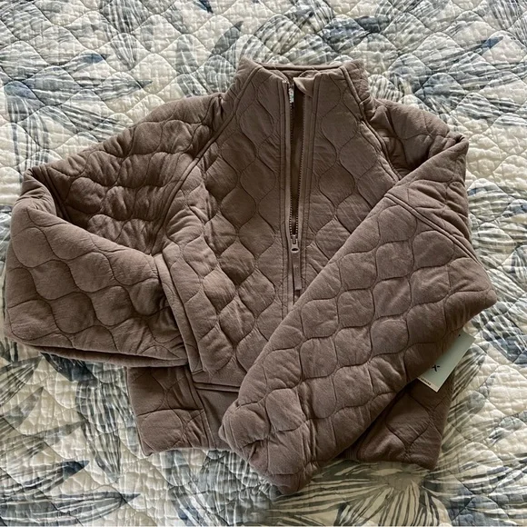 Women's FLX Cropped Quilted Jacket NWT Size XS Truffle - Picture 7 of 15